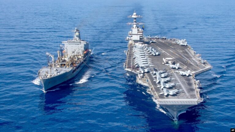 Spreman nosač aviona i 15.000 vojnika; Tramp donosi odluku