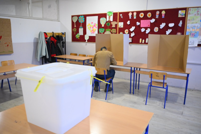 Zatvorena biračka mjesta: Slijedi brojanje glasova