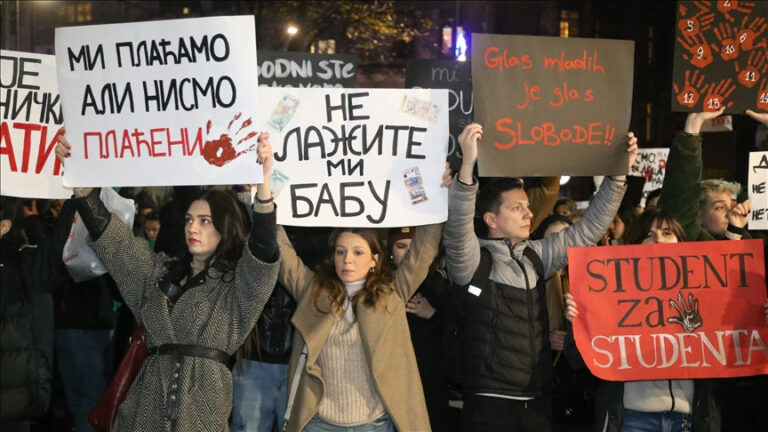 „Svi na RTS“: Studenti pozvali na okupljanje ispred zgrade Javnog servisa