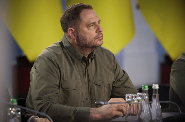 Ali Baba i četrdeset državnika; Kako je Jermak izgubio poziciju desne ruke predsednika