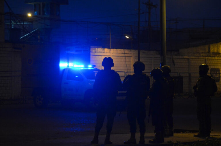 U zatvoru pronađeno 13 tijela; Autopsije u toku