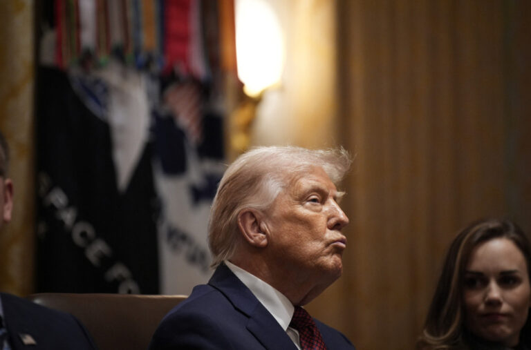 Senat „vezao ruke“ Trampu: Nema novih napada