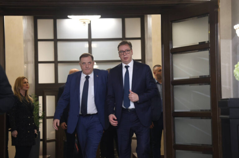 Dodik: Državnička odluka Vučića da ne ide u Brisel; Njegov stav predstaljva odbranu dostojanstva Srbije