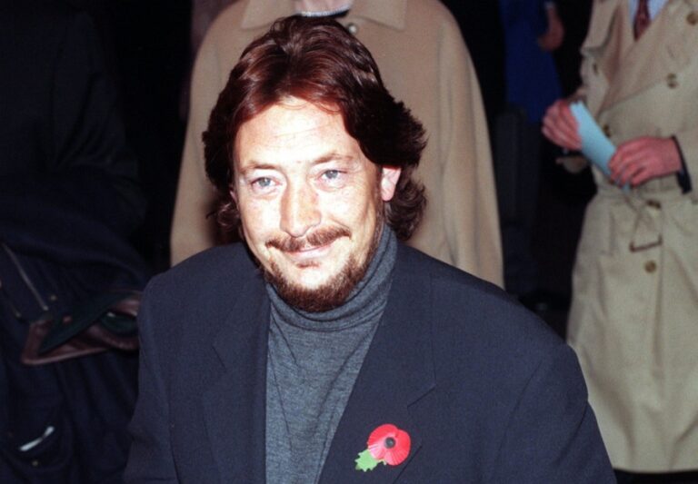 Preminuo legendarni pjevač: Njegov hit obeležava praznike godinama