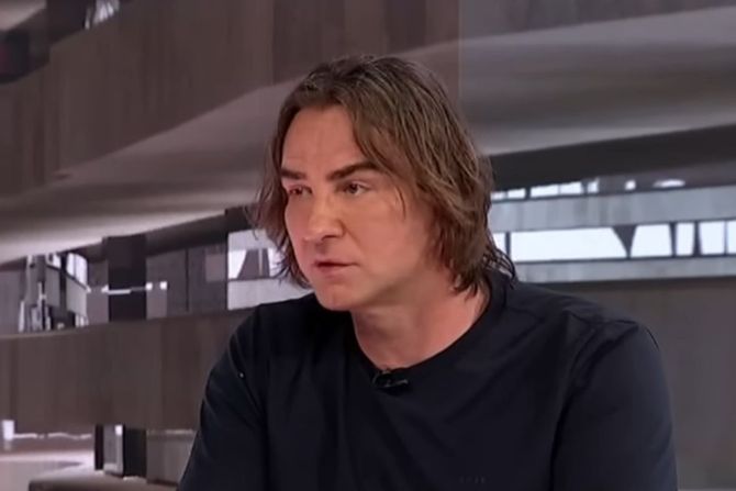 Željko Mitrović upravo počinje sa novim otkazima na Pinku! Oglasio se snimkom: „Napravio sam grešku“