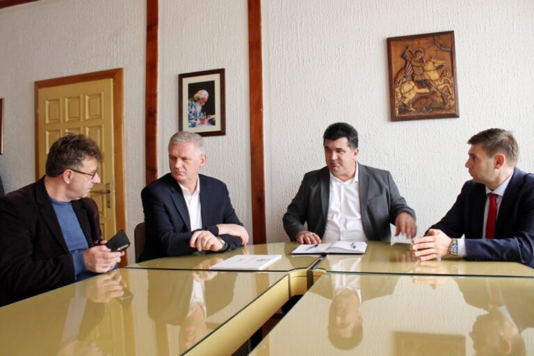 Elektronskim putem do potrebnih podataka: Implementiran projekat „eMatica“