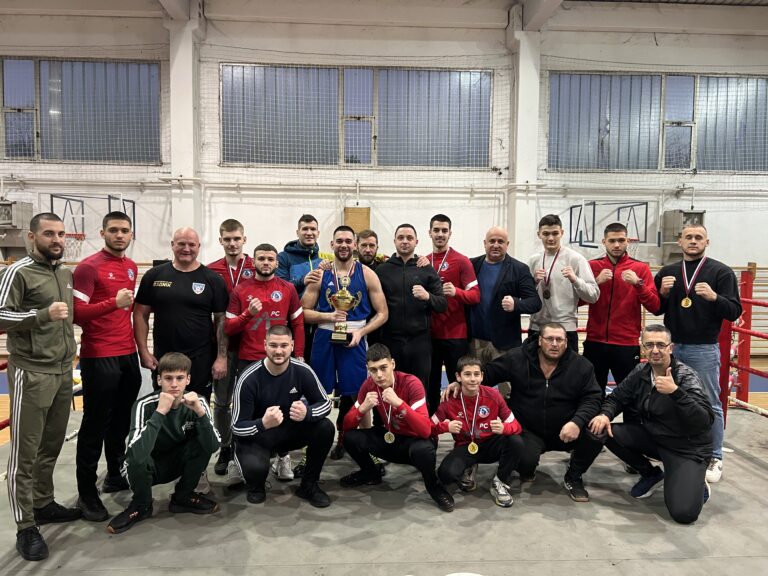 Danilo Simeunović najbolji bokser prvenstva RS: Radniku 11 medalja