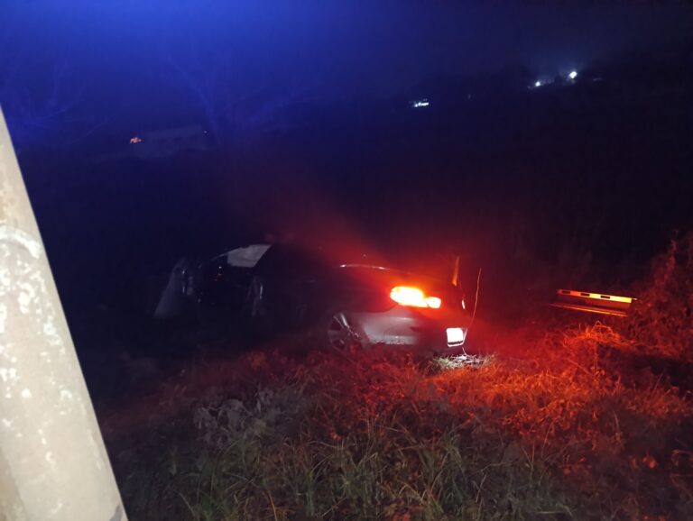 Slijetanje BMW-a na putu Bijeljina–Zvornik: Jedna osoba teško povrijeđena, vozač imao 1,59 promila alkohola