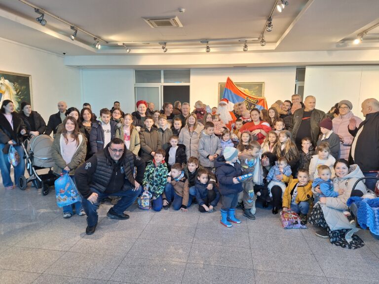 Garda Panteri misli na najmlađe i saborce: Paketići za djecu i božićna pomoć borcima