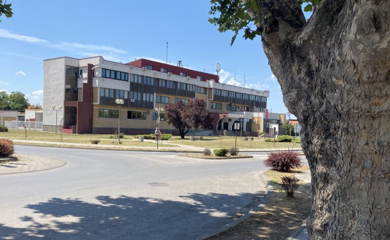 Bijeljina: Vozač pod dejstvom alkohola privremeno ostao bez „Pasata“