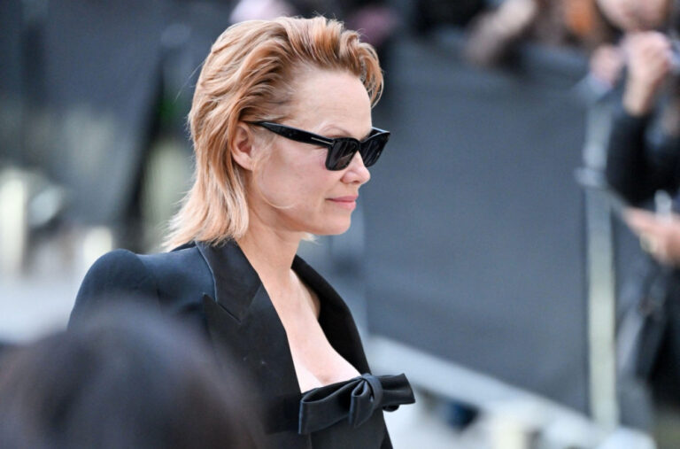 Pamela utučena nakon susreta sa producentom serije „Pam and Tommy“: „Ovo je najbolja osveta“