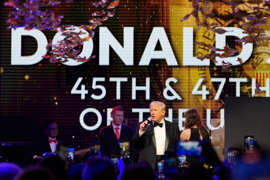 Milioni, Isus i Mar-a-Lago: Ovako je Tramp dočekao 2026. godinu FOTO/VIDEO