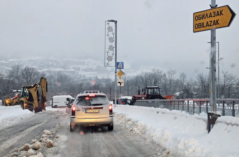 Snijeg napravio haos u zapadnoj Srbiji: Proglašena vanredna situacija