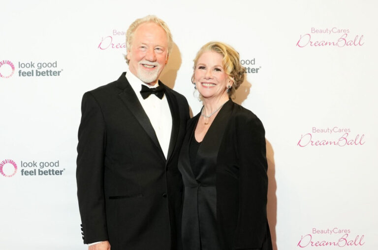 Šok potez glumice nakon optužbi na račun supruga zbog seksualnog zlostavaljanja djece FOTO