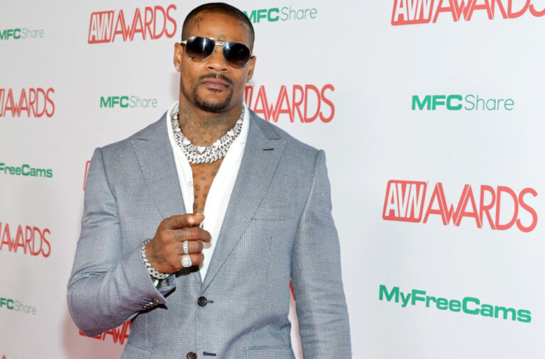 Glumci za odrasle u boks-ringu: Imaju veliki razlog da iskale bijes jedan na drugog FOTO