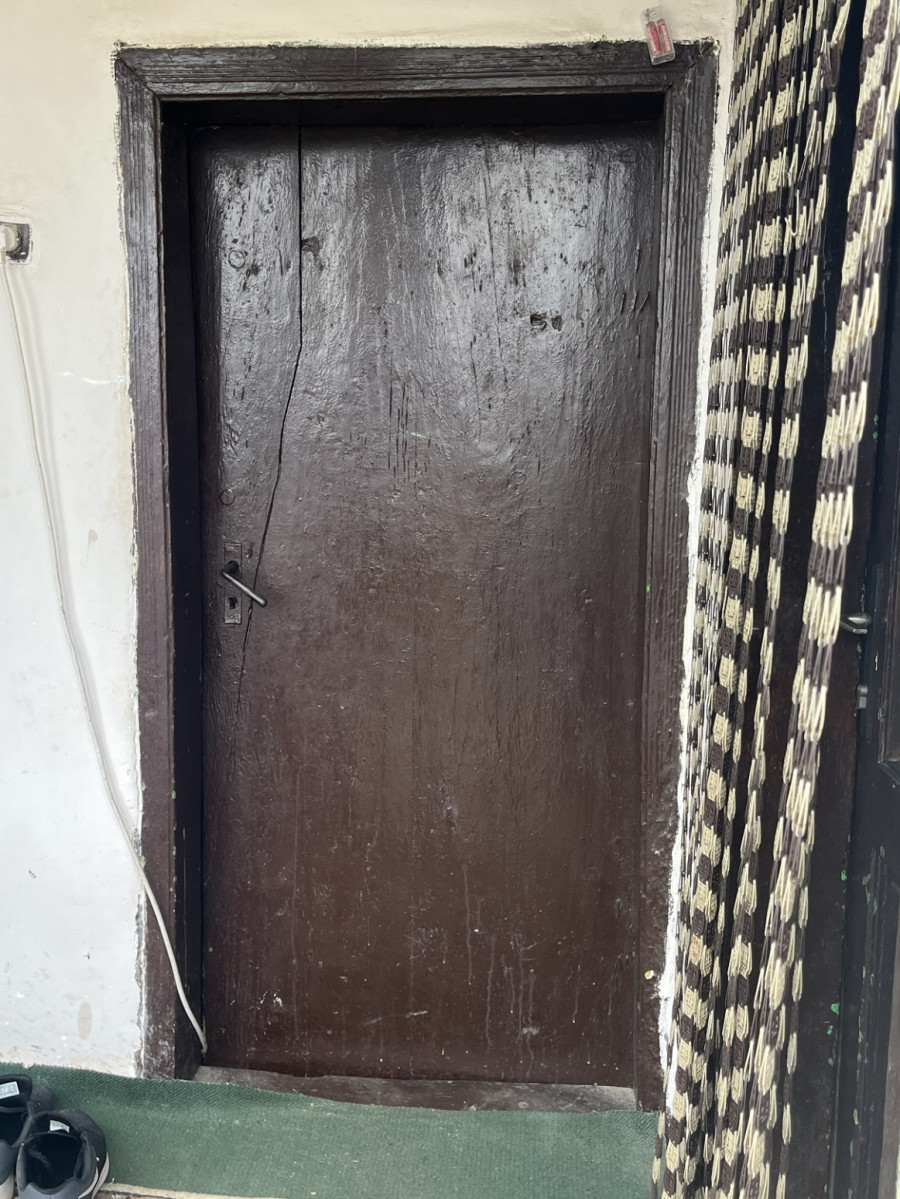 Petočlanoj porodici Babić iz Bačine potrebna je pomoć: Da više ne žive u kući od blata FOTO/VIDEO