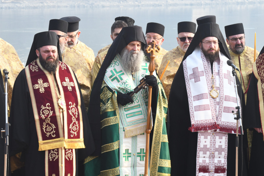 Pomenom i polaganjem venaca obeleženo 84 godine od Novosadske racije FOTO