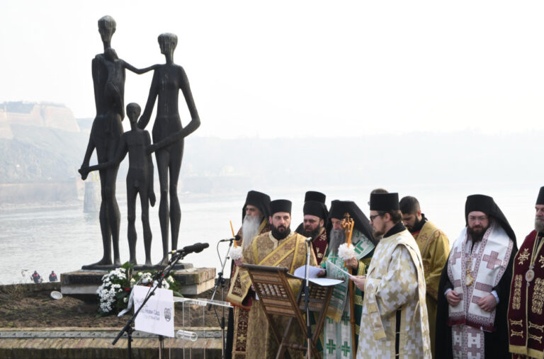 Pomenom i polaganjem vjenaca obilježeno 84 godine od Novosadske racije FOTO