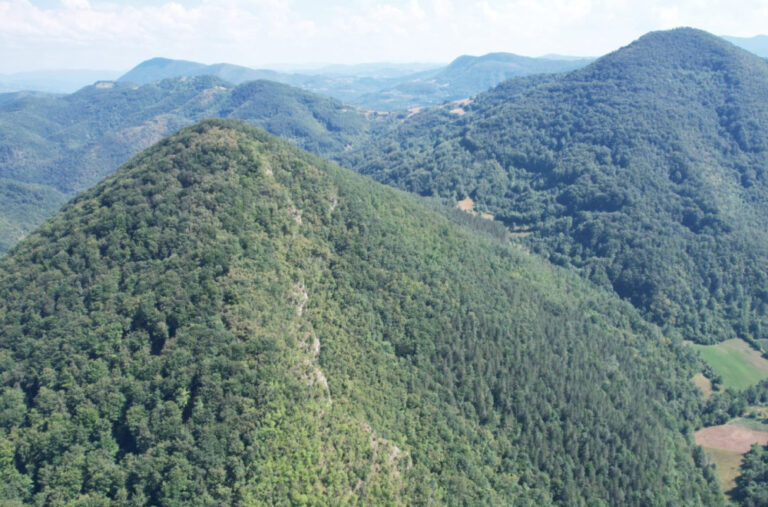 Misteriozna brda puna podzemnih tunela kriju se u Srbiji: Ogromna podudarnost sa piramidama u Bosni FOTO