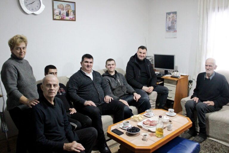 Načelnik Rado Savić posjetio višečlane porodice