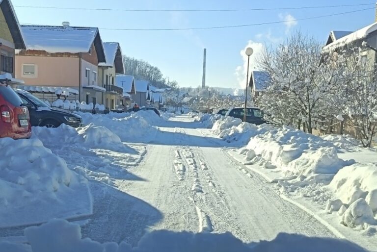 Hladan vikend pred nama: Kiša, susnježica i snijeg širom Srpske